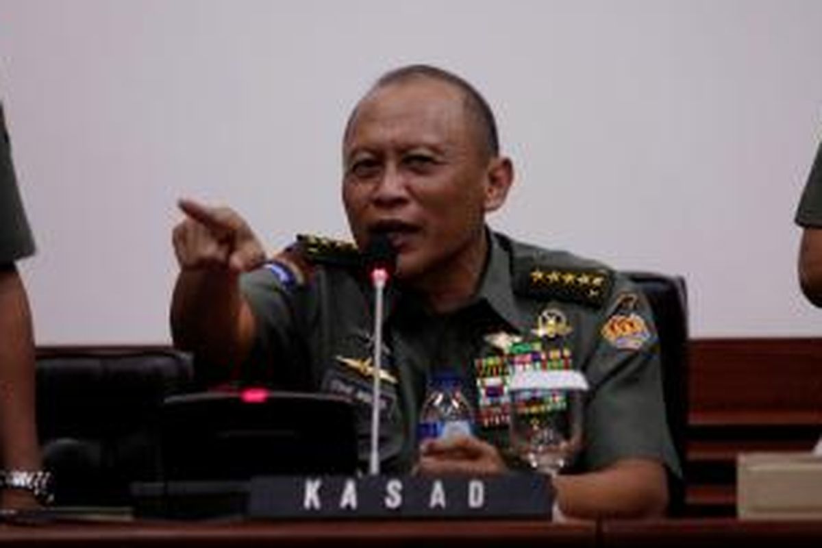 Kepala Staf TNI Angkatan Darat Jenderal Pramono Edhie Wibowo menggelar konferensi Pers di Markas Besar TNI Angkatan Darat, Jakarta Pusat, Jumat (29/3/2013).
