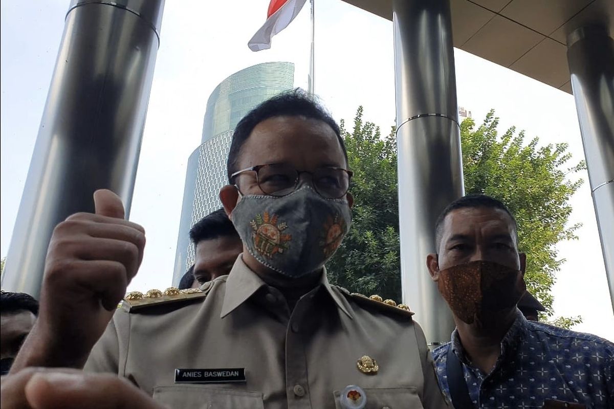 Gubernur DKI Anies Baswedan memenuhi undangan pemeriksaan penyidik Komisi Pemberantasan Korupsi (KPK) pada Selasa (21/9/2021).