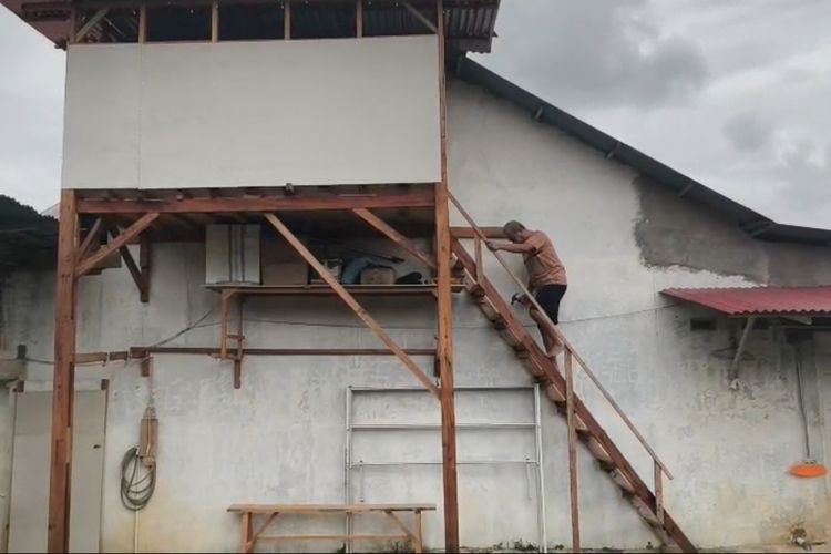 Menantang Maut saat Subuh: Kisah Warga Padang Pariaman Bangun Shelter Mandiri demi Selamat dari Banjir Bandang