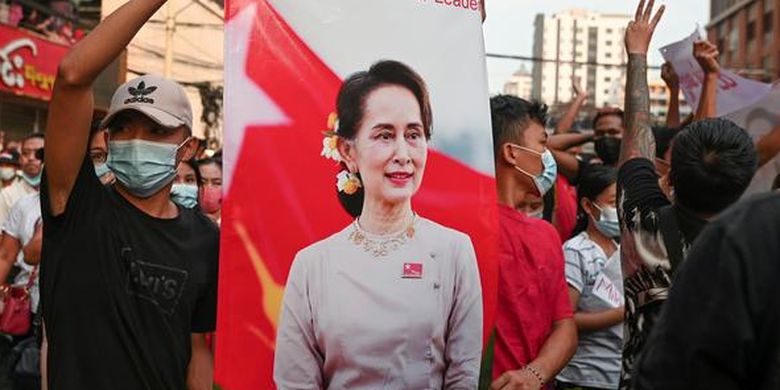 Myanmar Cities Stage 'Silent Coup' To Mark Anniversary Of Military Coup