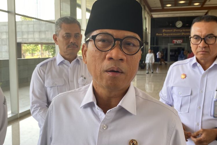 Mendes Yandri Mengaku ke Rumah Jokowi Hanya untuk Antar Undangan