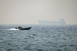 Kapal Musaffah UEA Meledak di Selat Hormuz Iran, 3 ABK Indonesia Hilang