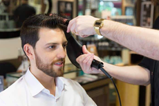 Cara Request Gaya Rambut agar Tak Kecewa Saat ke Barbershop
