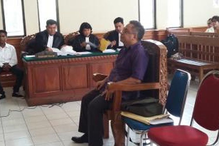 Lukas Budi Santosa, saksi ahli polygraph Mabes Polri saat memberikan kesaksian di PN Denpasar. 