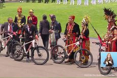 Busana Adat Suami Istri Asal Banyuwangi Terpilih Jadi Terbaik Ketiga Saat Upacara di Istana