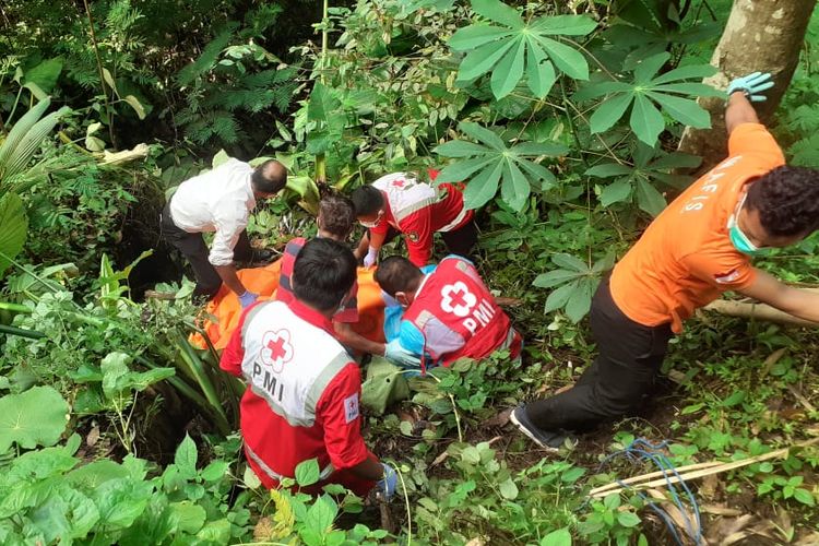 Identitas Mayat yang ditemukan di Desa Kaligono Kecamatan Kaligesing Kabupaten Purworejo diketahui. Ternyata mayat tersebut adalah warga Bantul D.I Yogyakarta. 