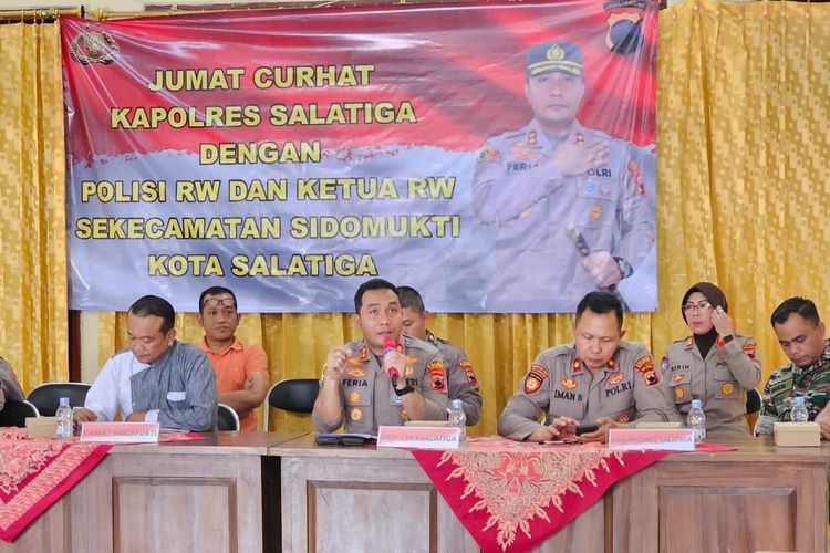 Kapolres Salatiga AKBP Feria Kurniawan menjelaskan tentang Polisi RW