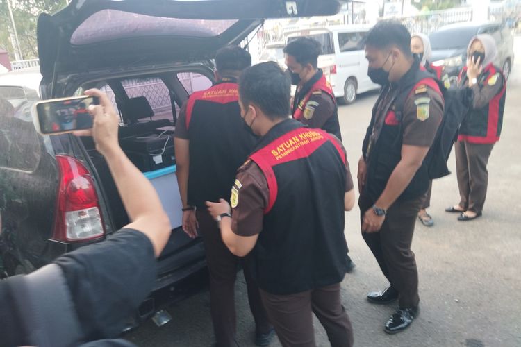 Kejari Belum Tetapkan Tersangka Usai Geledah Kantor Dinkes Banjar, Fokus Kumpulkan Alat Bukti