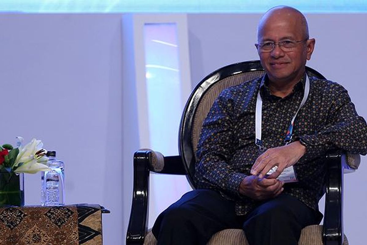Presiden Direktur PT Medco Energi Internasional Tbk. Hilmi Panigoro menjadi pembicara saat acara Kompas 100 CEO Forum di Jakarta Convention Center, Kamis (24/11/2016). Para CEO yang tercatat dalam indeks Kompas 100 berkumpul dan berdiskusi dalam Kompas 100 CEO Forum.