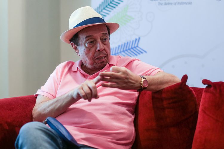 Musisi jazz asal Brasil, Sergio Mendes ditemui saat wawancara eksklusif di Hotel Borobudur, Jakarta, Jumat (3/3/2017) . Ia akan tampil pada hari kedua di Java Jazz Festival 2017. Gelaran jazz terbesar di Indonesia ini akan berlangsung selama tiga hari hingga 5 Maret 2017 mendatang. KOMPAS IMAGES/KRISTIANTO PURNOMO

