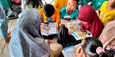 Berkat Komunitas Jendela Lampung, Anak-anak Pemilah Sampah Kini Memilah Mimpi Lewat Buku