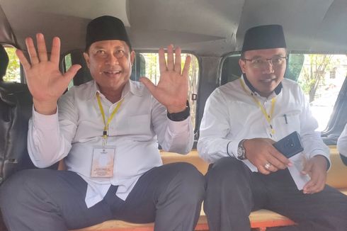 Naik Angkot, Paslon Independen Pilkada Samarinda Hantar 59 Boks Syarat Dukungan