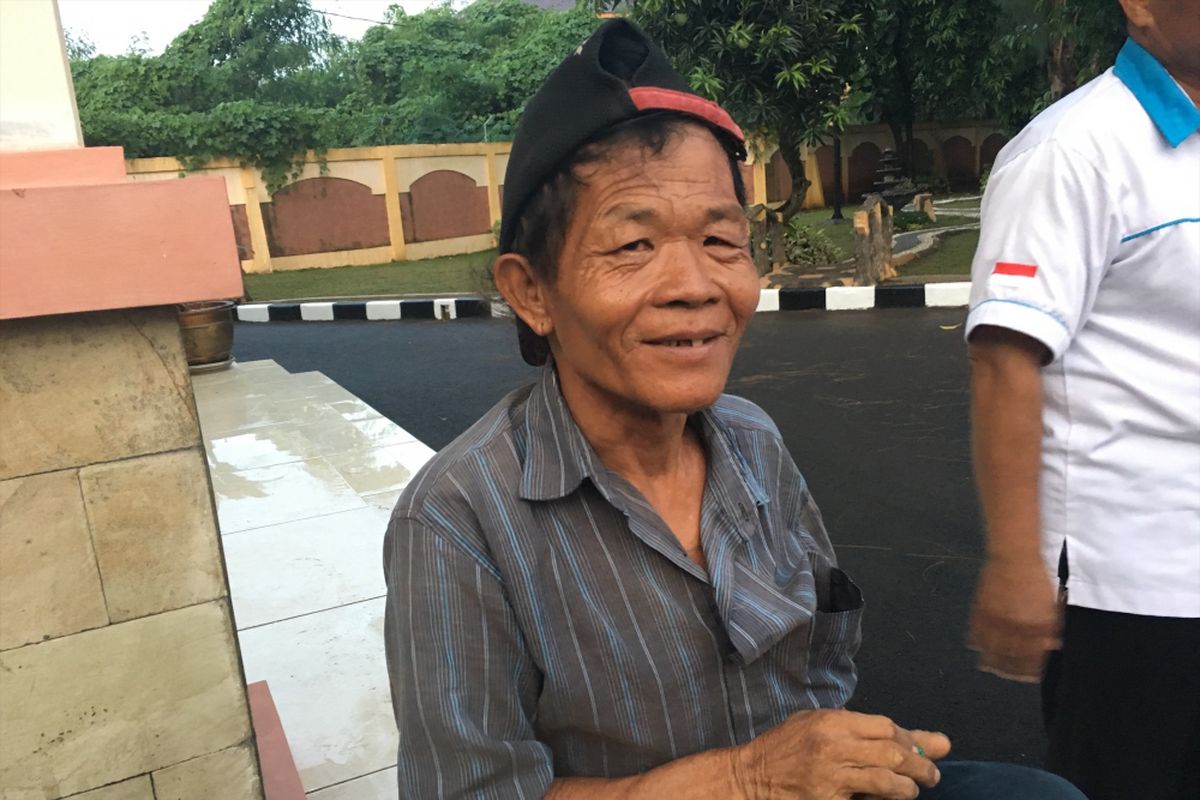 Joni, yang tinggal di gang sempit, sudah berada di Rumah Aman Kementrian Sosial (Kemensos) di Bambu Apus, Jakarta Timur, Kamis (15/6/2017). 