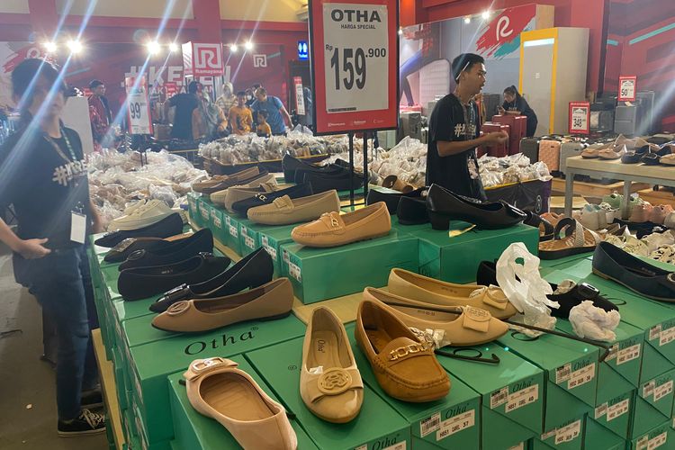 Produk Otha di Jakarta Lebaran Fair 2024 di JIEXPO Kemayoran, Jakarta Pusat, Jumat (05/04/2024).