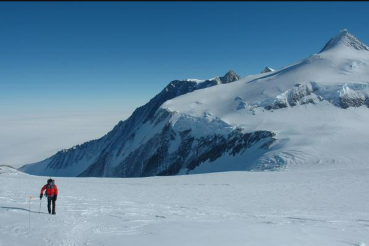 Gunung Vinson Massif, Antartika