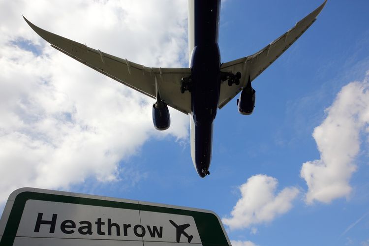 Heathrow International Airport, London, Inggris DOK. Shutterstock