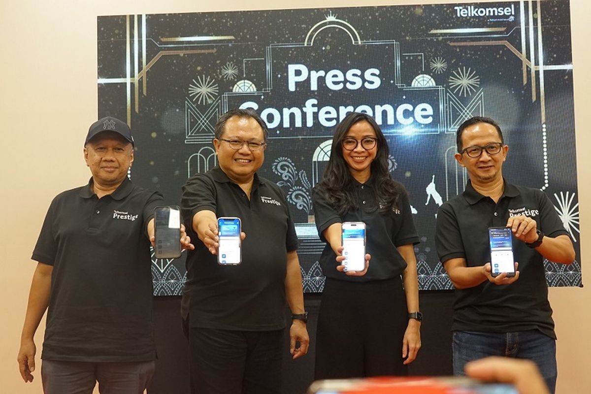 Peluncuran Telkomsel Prestige yang dilakukan oleh Telkomsel. 