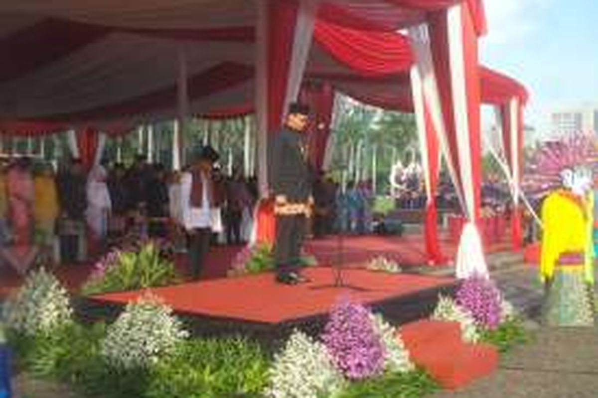 Gubernur DKI Jakarta Basuki Tjahaja Purnama saat memimpin upacara peringatan Kota Jakarta ke-489 di Lapangan Monas pada Rabu (22/6/2016) 