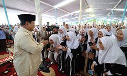 Pimpinan Ponpes Genggong: Hidup Prabowo Sudah Diwakafkan untuk Indonesia