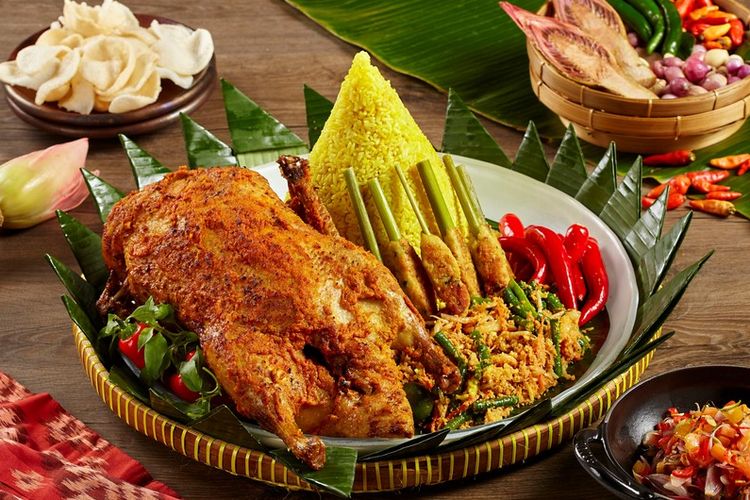 Hidangan ala Bali untuk peringati Hari Kemerdekaan RI di Raffles Jakarta. 