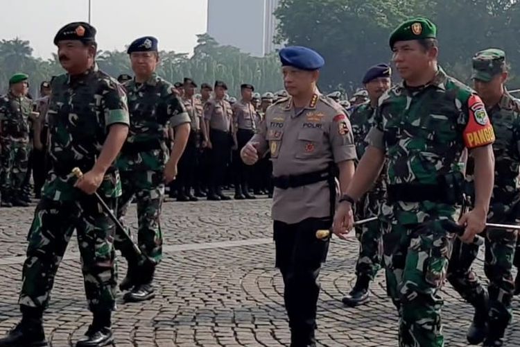 Kepala Polri Jenderal (Pol) Tito Karnavian dalam apel pengamanan pelantikan presiden/wakil presiden di Monas, Jakarta Pusat, Kamis (17/10/2019). 