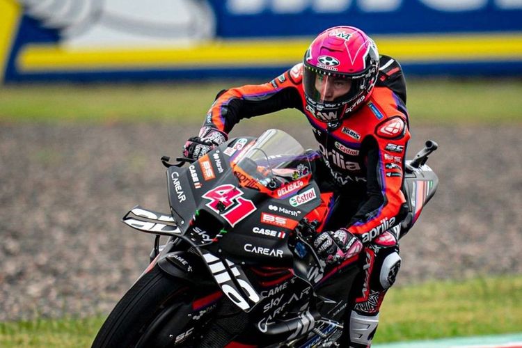 Aleix Espargaro saat berlaga pada MotoGP Argentina 2023