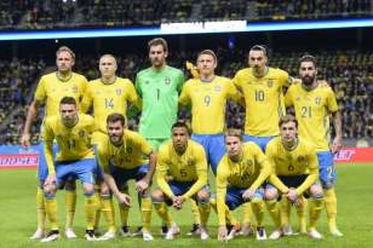 Para pemain Swedia difoto sebelum laga kontra Republik Ceko di Friends Arena, 29 Maret 2016.