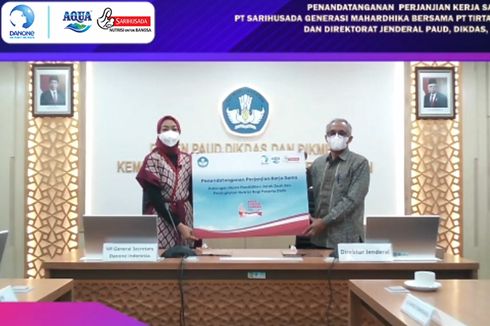 Gerakan #AyoTunjukTangan Salurkan Bantuan Pendidikan ke Daerah 3T