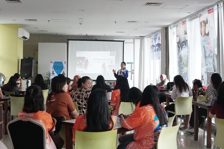Edukasi AHM untuk perempuan di Hari Kartini