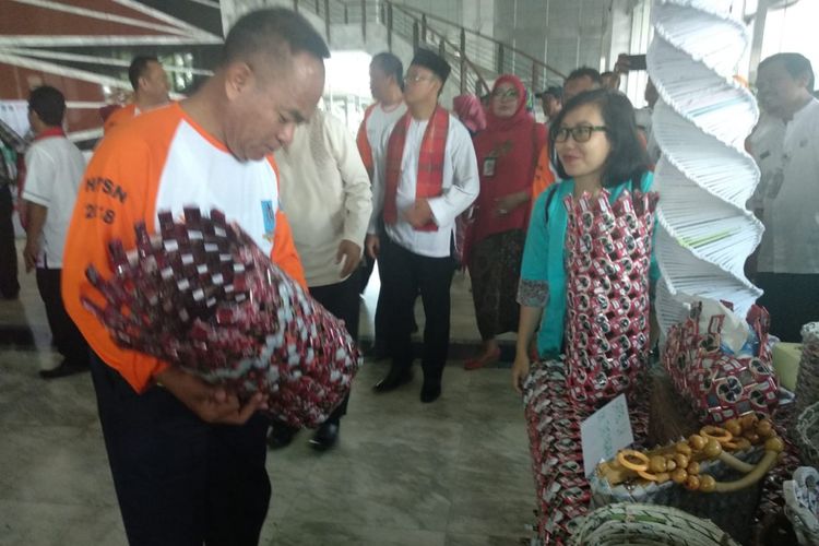 Wali Kota Jakarta Timur resmikan Bank Sampah Induk, Jumat (16/3/2018)