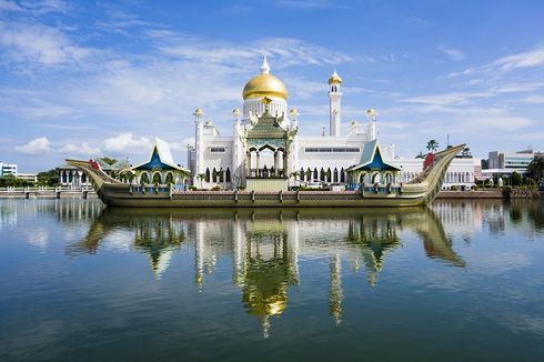 Virtual Tour ke 5 Tempat Wisata di Brunei Darussalam, Masjid Kubah Emas sampai Pantai