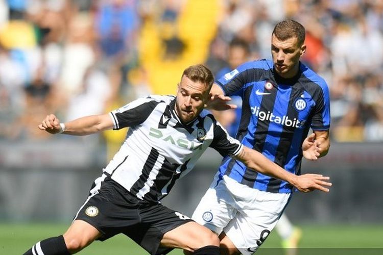 Pertandingan Udinese vs Inter Milan dimenangkan tuan rumah dengan skor 3-1 pada pekan ketujuh Liga 1 2022-2023 di Stadion Friuli, Minggu (18/9/2022) malam WIB.