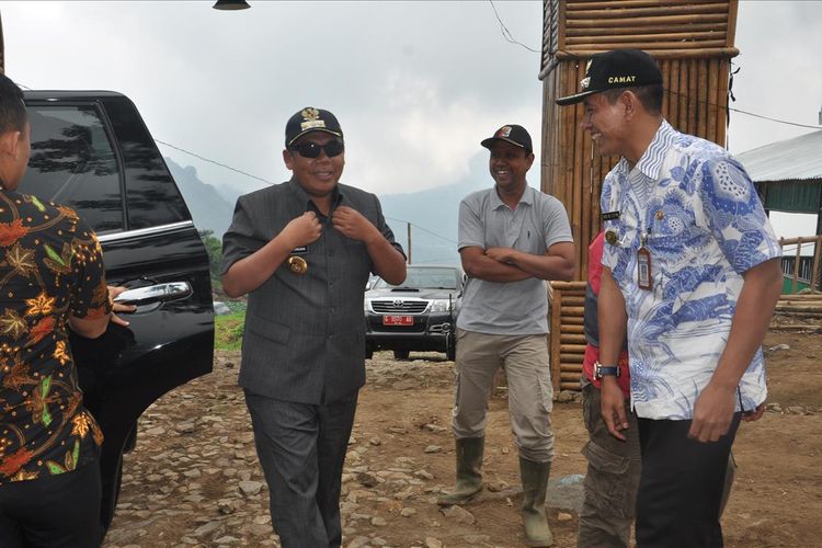 Bupati Pekalongan Jawa Tengah Asip Kholbihi