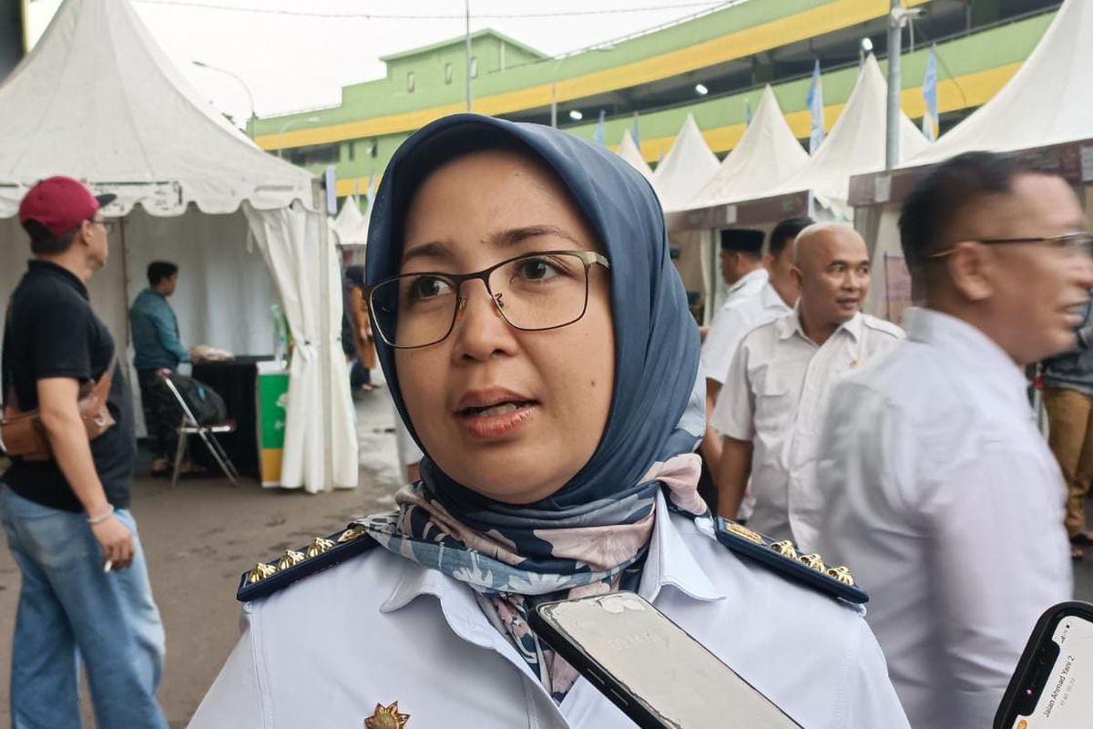 Camat Bekasi Timur Fitri Widyati saat ditemui wartawan di Stadion Patriot Candrabhaga, Bekasi Selatan, Kota Bekasi, Rabu (15/3/2023) lalu.