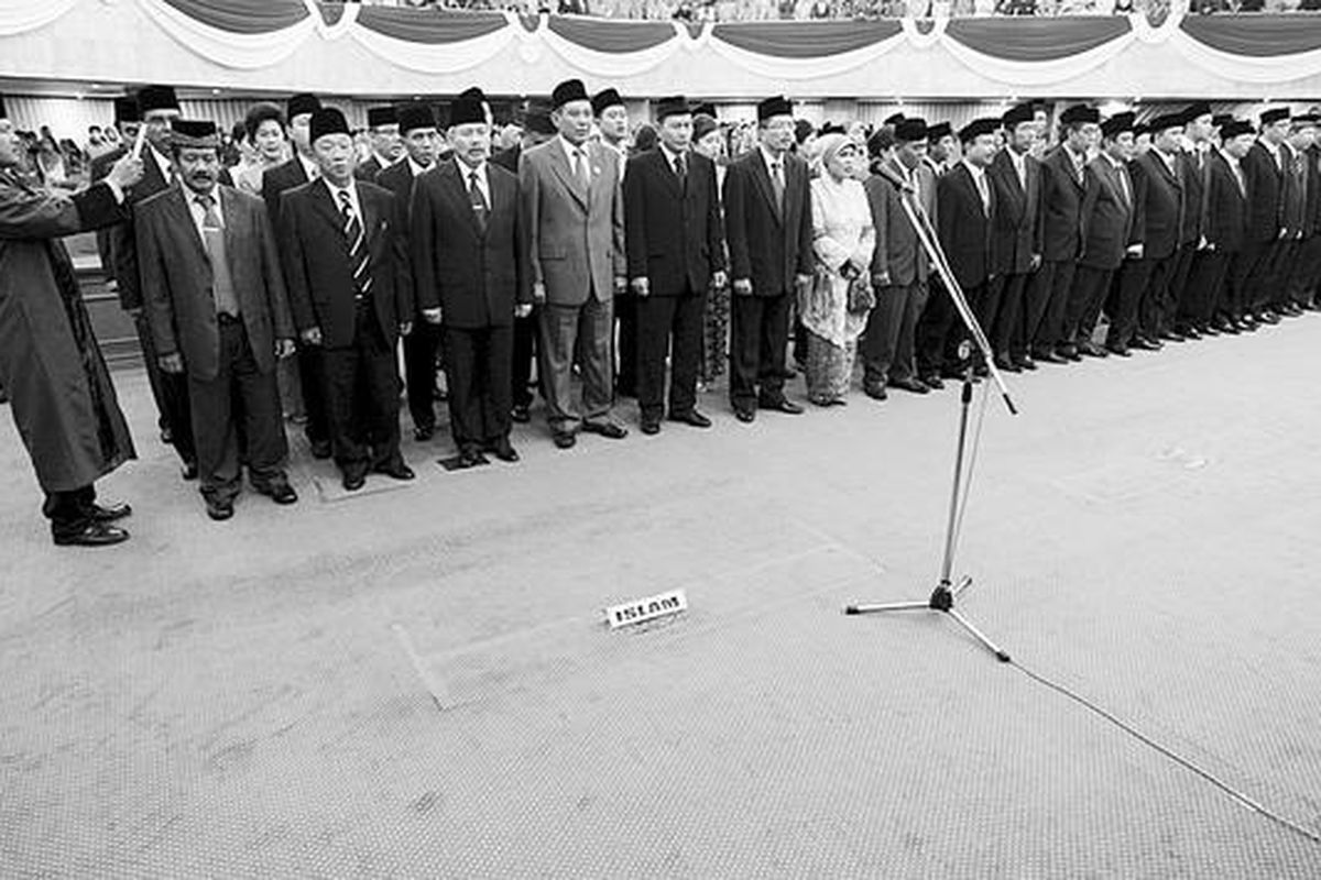 ilustrasi pelantikan anggota DPRD  