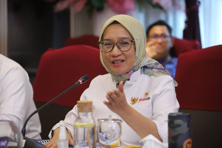 Menpan-RB Rini Widyantini.
