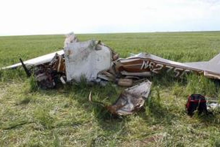 Cessna 150 registrasi N6275G yang jatuh pada 31 Mei 2014 di Watkins, Colorado, AS.