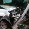 Diduga Rem Blong, Truk Hantam Fortuner di Dekat Halte Transjakarta Taman Anggrek