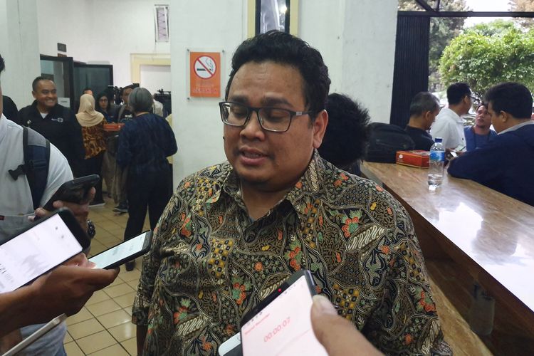 Komisioner Bawaslu Rahmat Bagja di Gedung KPU, Jakarta, Jumat (22/3/2019).