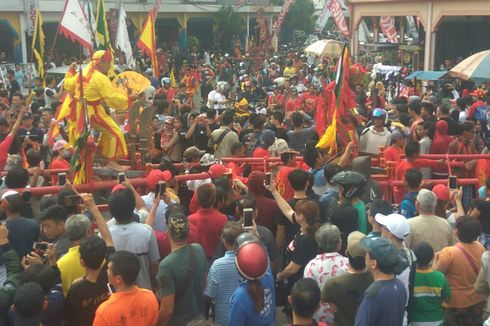 Ritual Bersih Kota Singkawang, Ratusan Tatung Mulai Turun ke Jalan