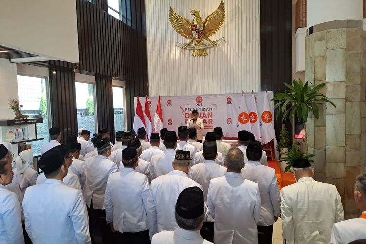 Puluhan pensiunan jenderal TNI-Polri bergabung menjadi anggota Dewan Pakar PKS di kantor DPP PKS, Jakarta Selatan, Selasa (17/10/2023). 