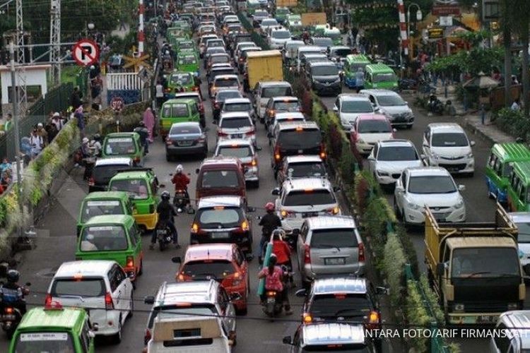 Ilustrasi lalu lintas Jalan Kapten Muslihat, Bogor, Jawa Barat, yang dipenuhi Angkutan Kota (Angkot).