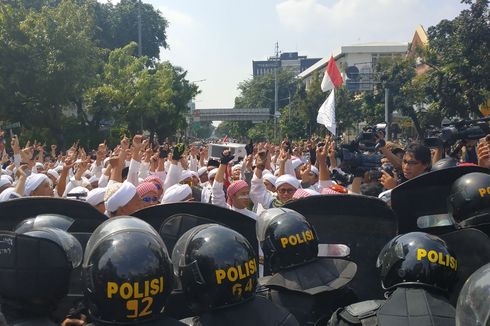 Jubir BPN: Hoaks, Aksi Demo Dipimpin Prabowo-Sandiaga Setelah Shalat Jumat
