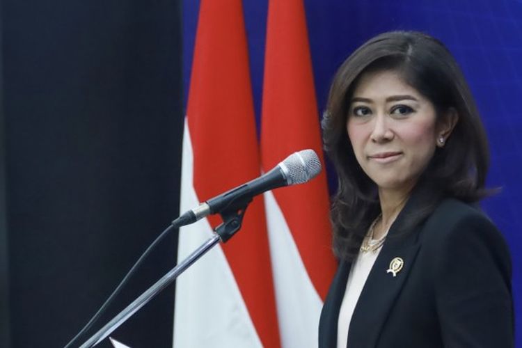 Menteri Komunikasi dan Digital (Menkomdigi) Meutya Hafid dalam acara Pelantikan dan Pengambilan Sumpah Pejabat Pimpinan Tinggi Madya, Pratama, dan Jabatan Fungsional Utama di Kementerian Komunikasi dan Digital (Kemkomdigi), Jakarta Pusat, Jumat (31/1/2025).