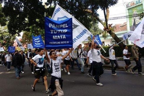 Bobotoh Geruduk Kantor Persib Bandung, Tuntut Panpel Bertanggung Jawab atas Tewasnya 2 Suporter