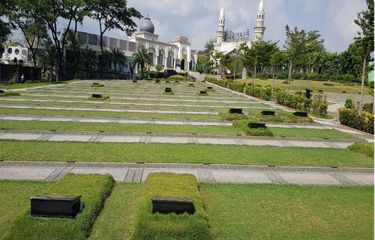 Pemakaman Islam Al-Azhar Memorial Garden yang berlokasi di Karawang semakin menjadi pilihan umat Islam di Indonesia.