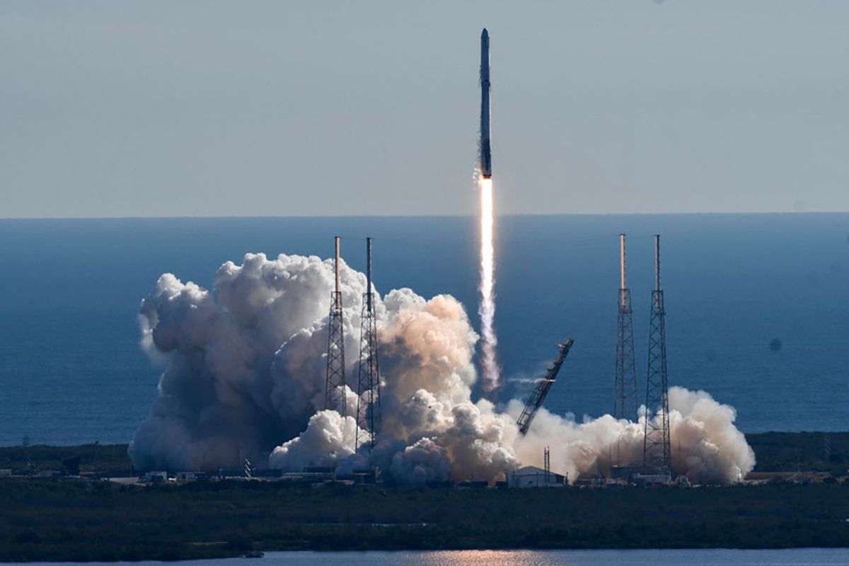 Pertama kali dalam sejarah, SpaceX meluncurkan daur ulang