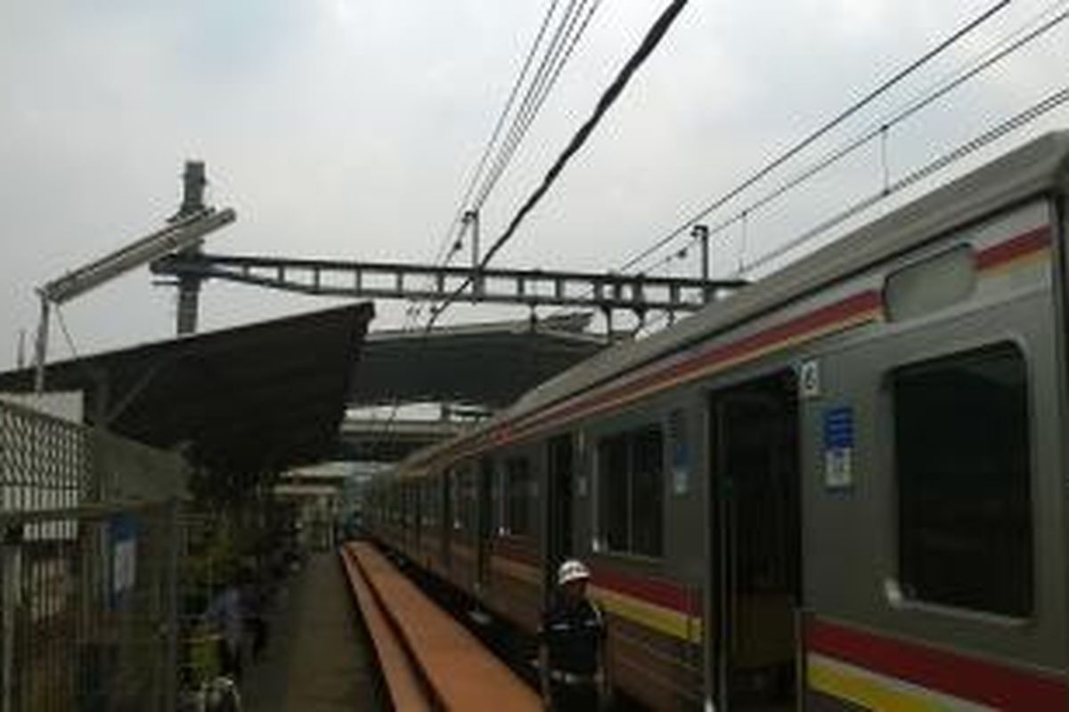 Stasiun Kebayoran dalam proses pembangunan tanpa menghilangkan bangunan lama yang merupakan peninggalan. Stasiun Kebayoran direncanakan akan terintegrasi dengan halte transjakarta dan MRT. 