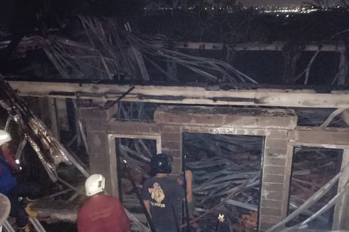 Bangunan Vila Milik WN Perancis Ludes Terbakar, Diduga karena Korsleting