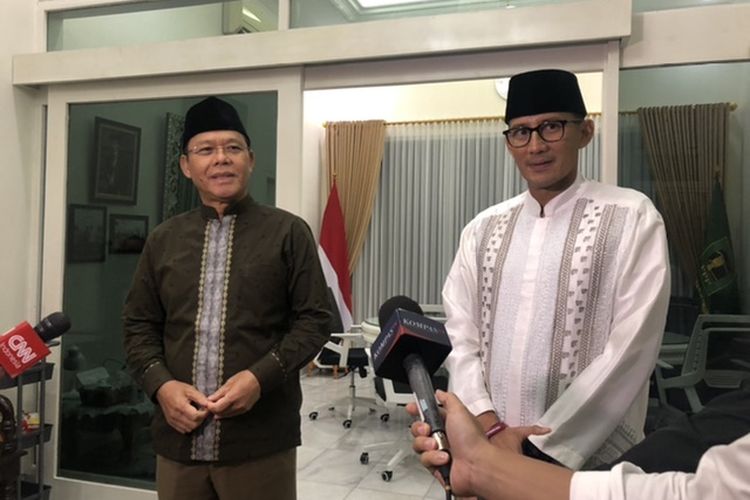 Pelaksana Tugas (Plt) Ketua Umum PPP Muhamad Mardiono menerima kunjungan dari Wakil Ketua Dewan Pembina Partai Gerindra Sandiaga Uno di kawasan Permata Hijau, Jakarta, Sabtu (22/4/2023). 